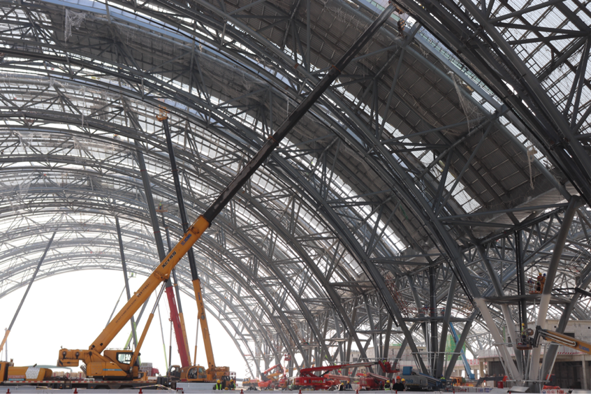 南昌东站建设正火热 科技感十足