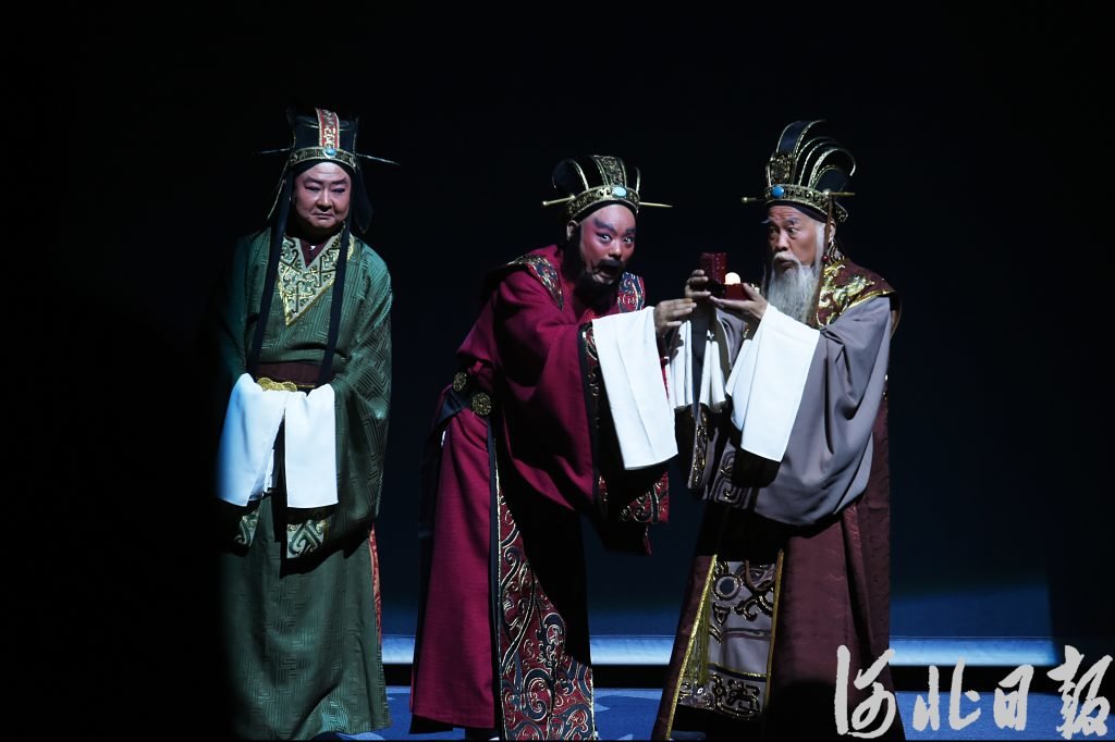 5月6日晚，在石家庄石家庄丝弦剧院秦腔《关西夫子》演出现场。