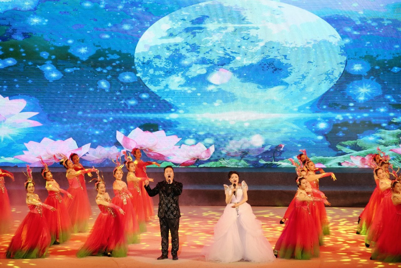 11名道德模范温暖华亭 他们的故事讲给你听