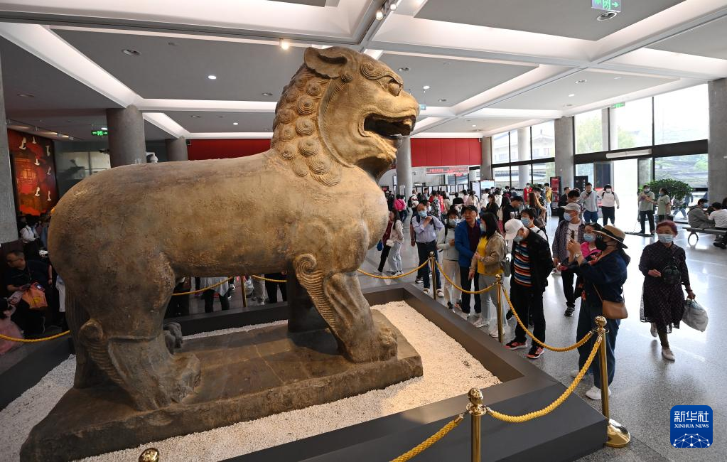 怎么可以错过（陕西历史博物馆西安市民免费吗?）游览陕西历史博物馆，打卡古都西安的文化地标——陕西历史博物馆，承御侍女，