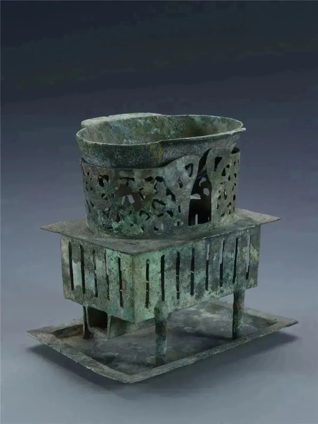铜染炉 西汉南越国时期 1965年广州市较场北路省物质局M1出土 广州市文物考古研究院藏