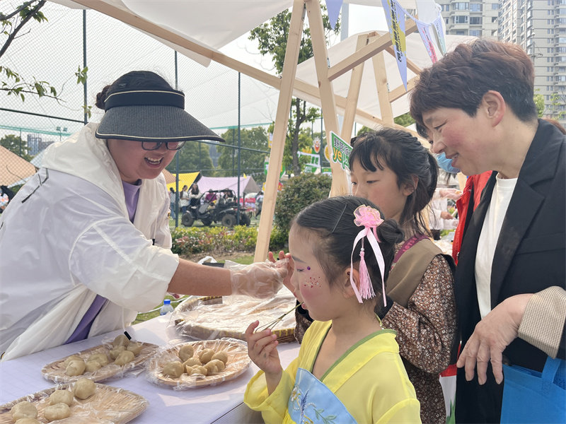 露营、表演、集市……北仑首届露营生活节 解锁文旅生活新方式