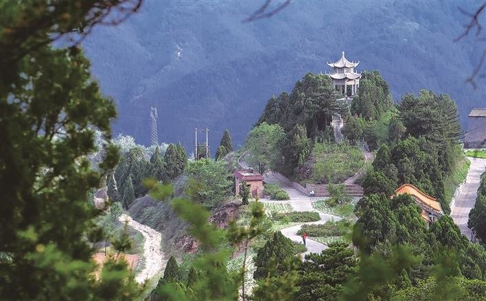 柏洼山全景