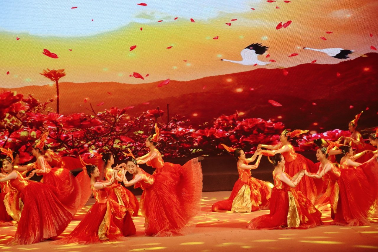 11名道德模范温暖华亭 他们的故事讲给你听