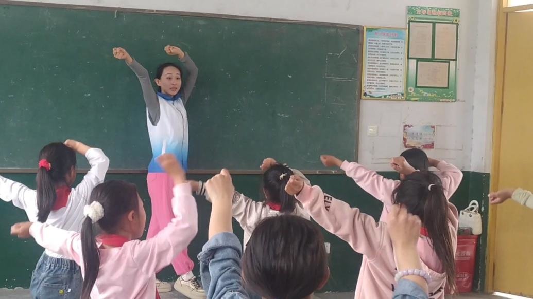 舞蹈老师乡村支教：通过舞蹈种下快乐的种子