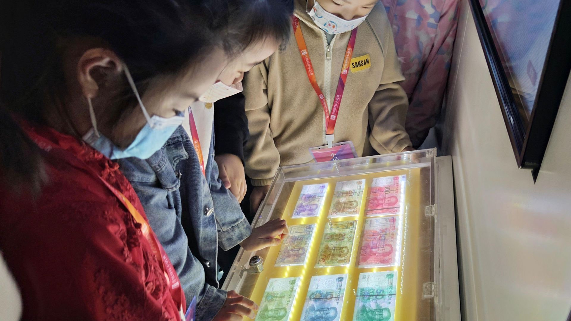 青岛农商银行: 高标准建设金融教育示范基地,主动践行社会责任