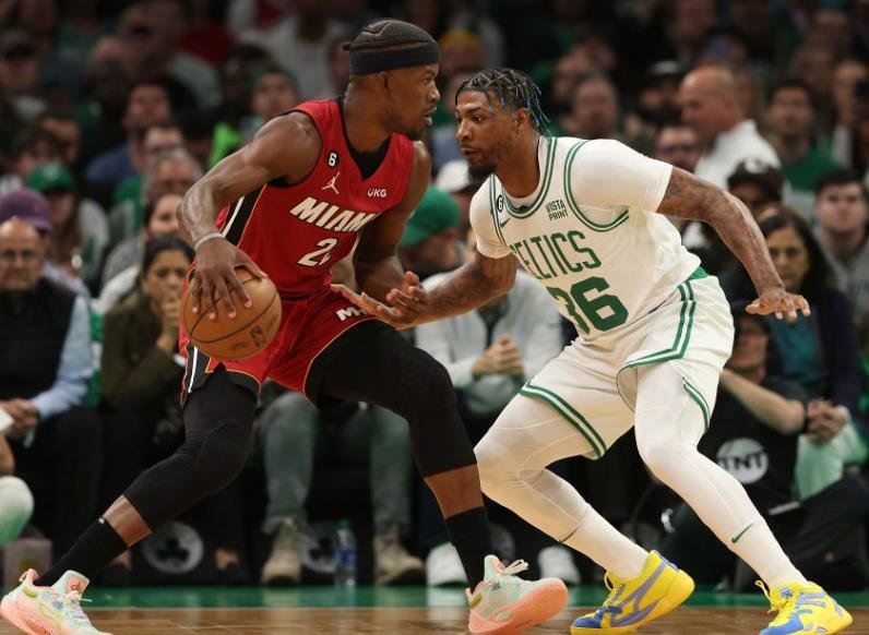 库里外线发炮回应关键战役走向