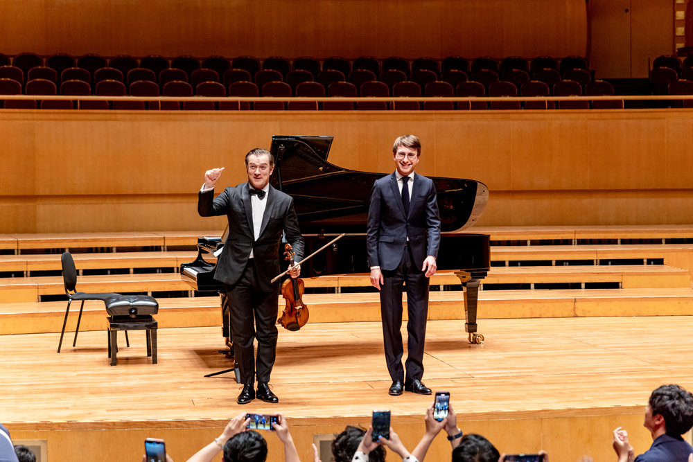 国际音乐会重回武汉 四次返场法国小提琴家点赞武汉观众