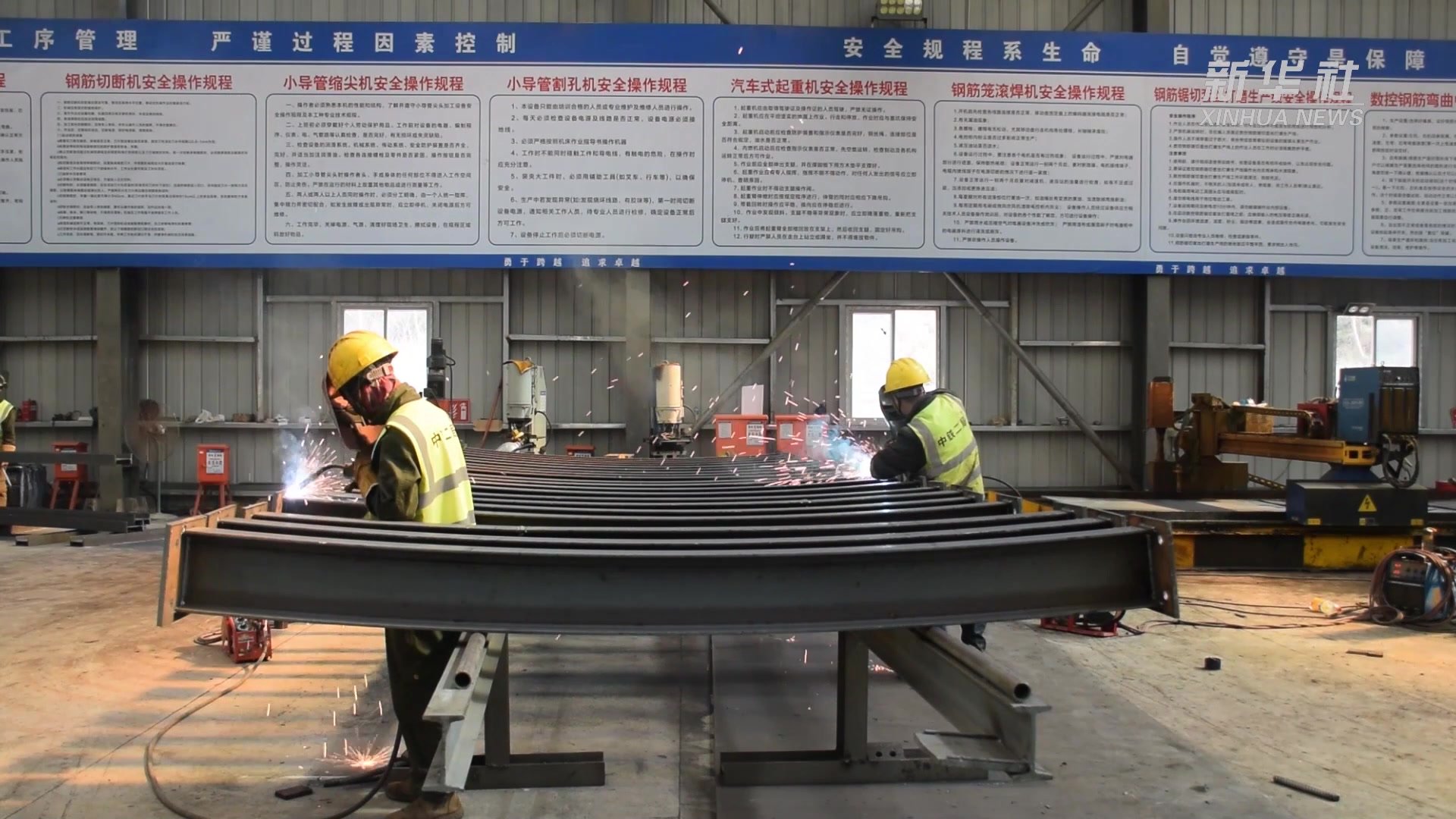 甘肃：天陇铁路控制性工程新麦积山隧道建设取得突破