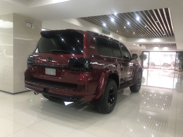 21款丰田酷路泽5700黑金刚版西安135万_凤凰网汽车_凤凰网