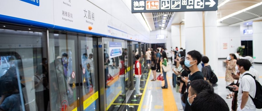 图片来源：新华社