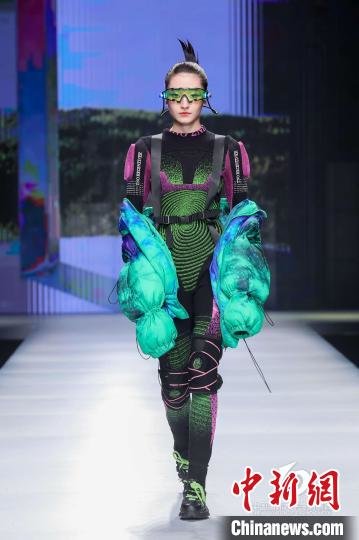 ZETTAKIT泽塔云杯？第一届中国元宇宙服装设计大赛开掘时尚设计潜力 中国服装设计师协会 摄