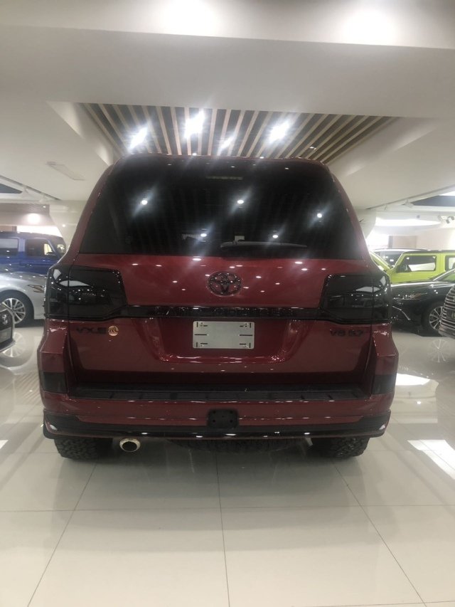 21款丰田酷路泽5700黑金刚版西安135万_凤凰网汽车_凤凰网