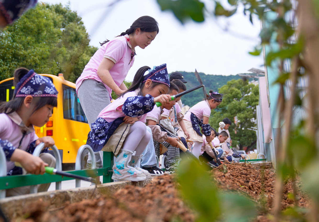 铜陵市郊区:以自然为源 托起孩子幸福童年