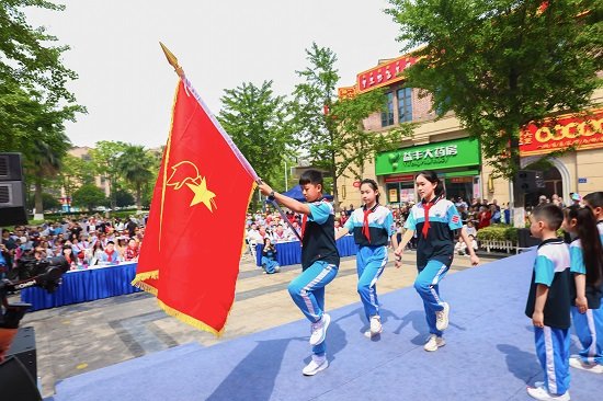 助力未成年人“向阳成长”，长沙实验小学梅溪湖学校星空学子展风采