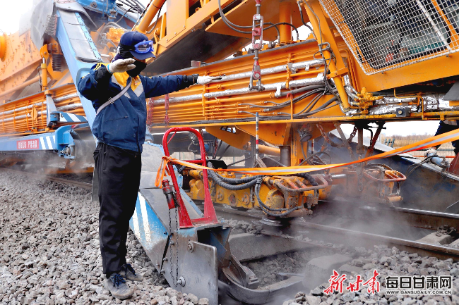 兰新铁路第一阶段“集中修”顺利收官