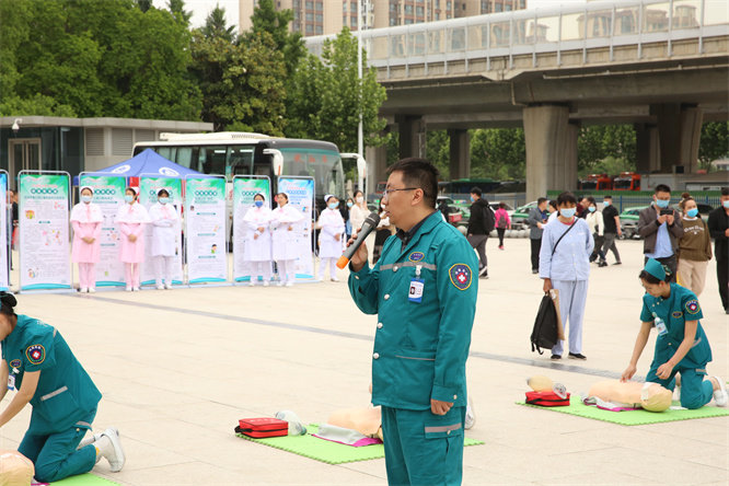 郑州大学第一附属医院5.12国际护士节大型科普义诊活动举行