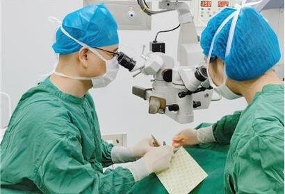 不要告诉别人（南昌爱尔眼科医院总院在哪）南昌爱尔眼科医院有限公司，南昌爱尔眼科医生助患者取鱼钩 实力圈粉，鱼钩草，