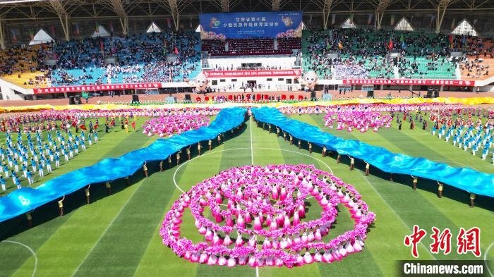 甘肃省第十届民族运动会开幕：赛场内外民族风情最吸睛