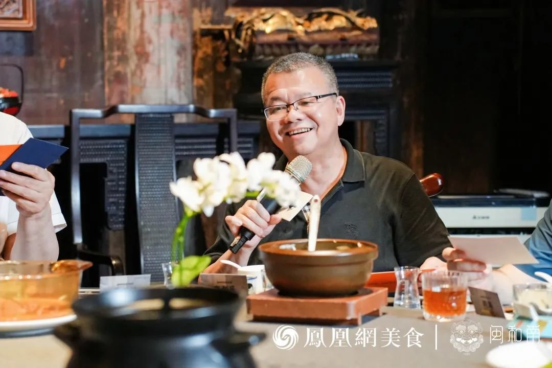 △金梧桐中国餐厅指南评委会主席张新民先生