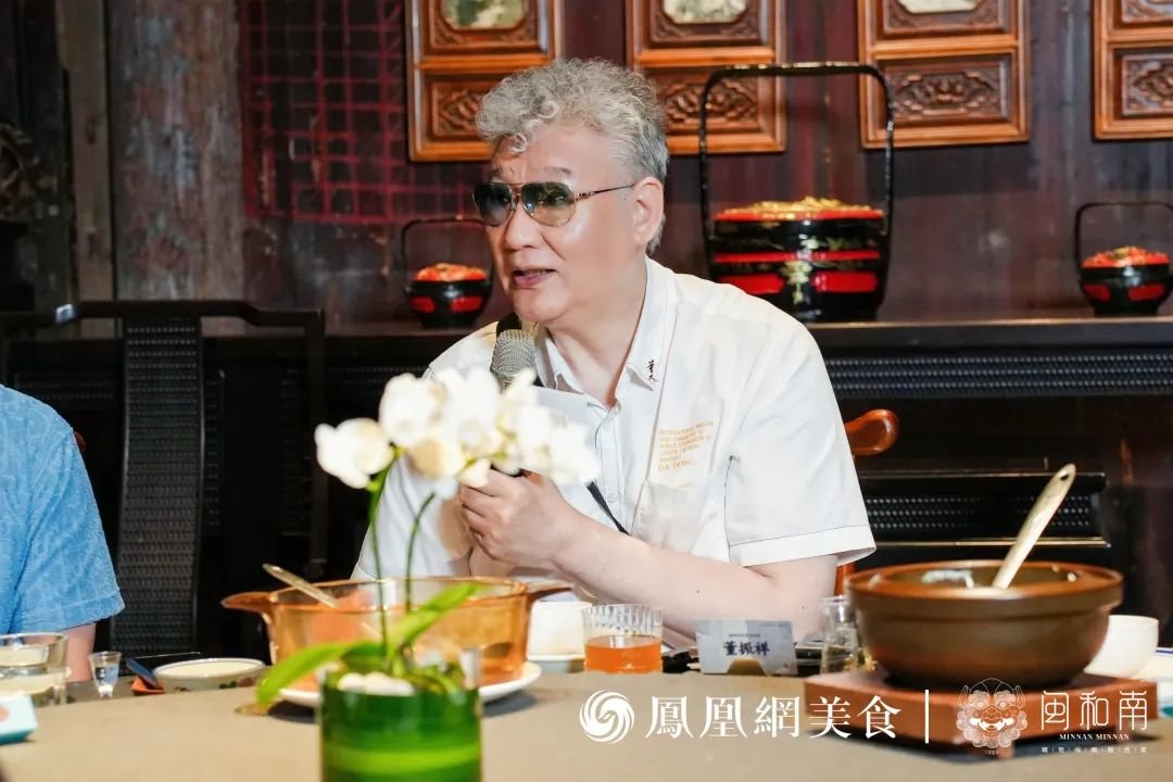 △金梧桐中国餐厅指南评委会终身主席大董先生