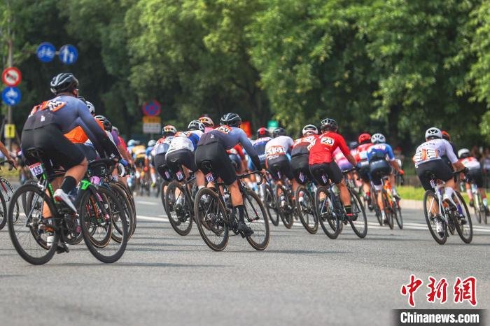 2023中国自行车巡回赛首站比赛在江西赣州鸣枪开赛