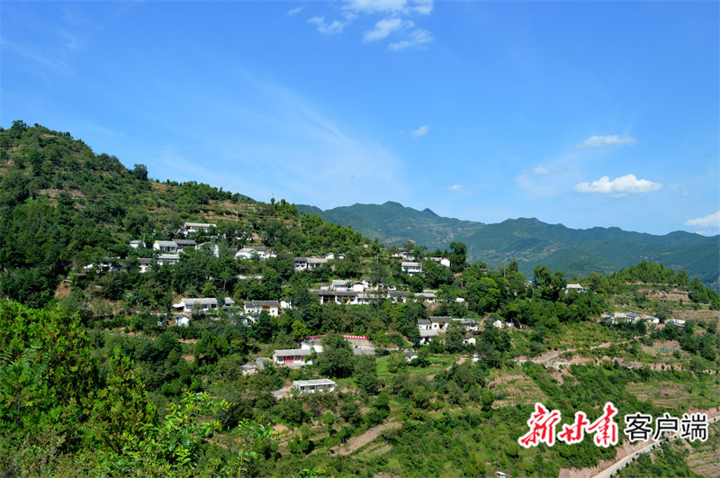 康县望关镇美丽乡村徐罗村一角 新甘肃&middot;甘肃日报通讯员 张艳霞 摄