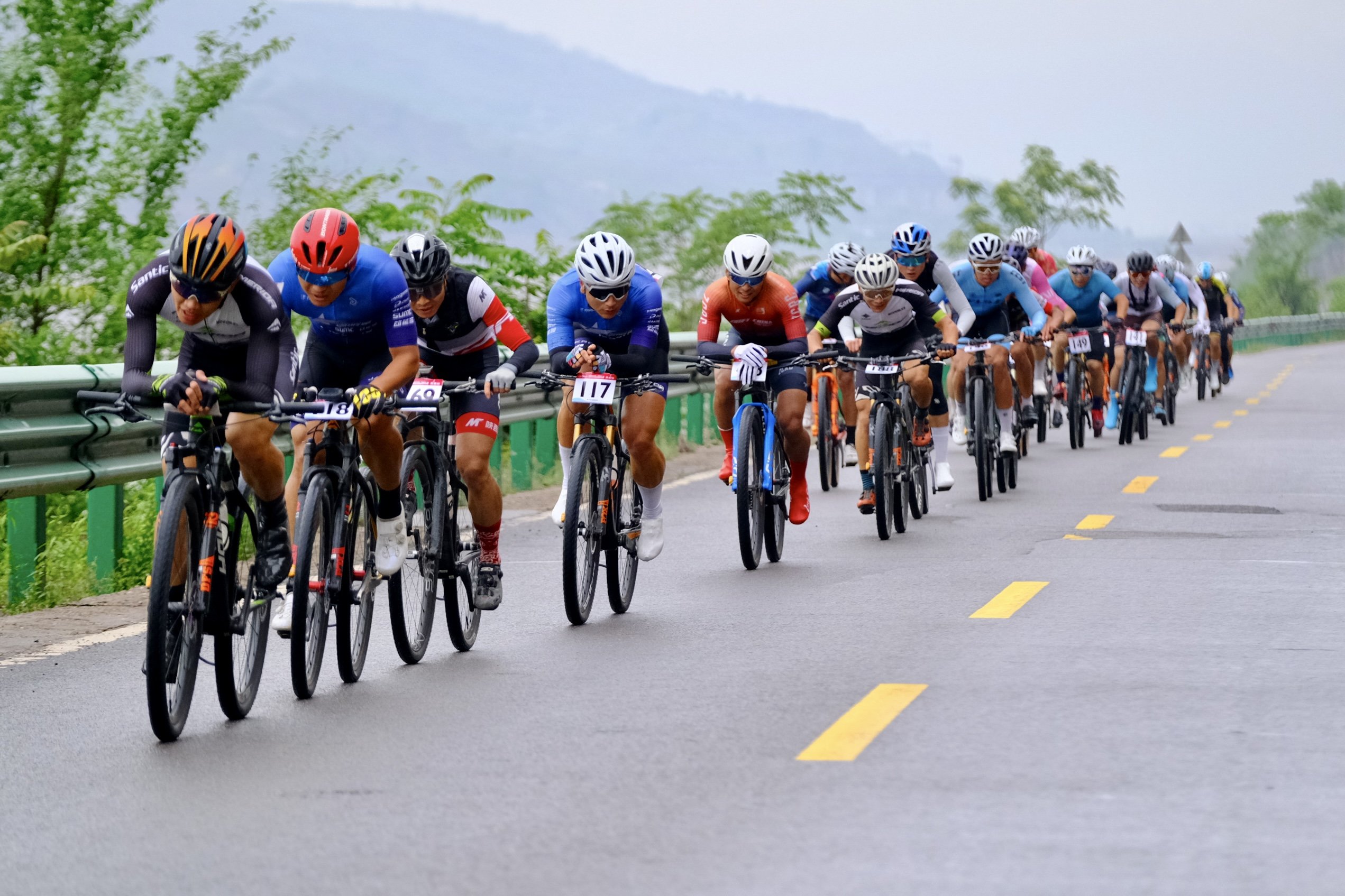 2023澳瑞特杯中国榆林第二届沿黄观光路国际自行车赛吴堡站精彩开赛