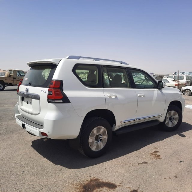 23款丰田霸道4000底挂西安提62万