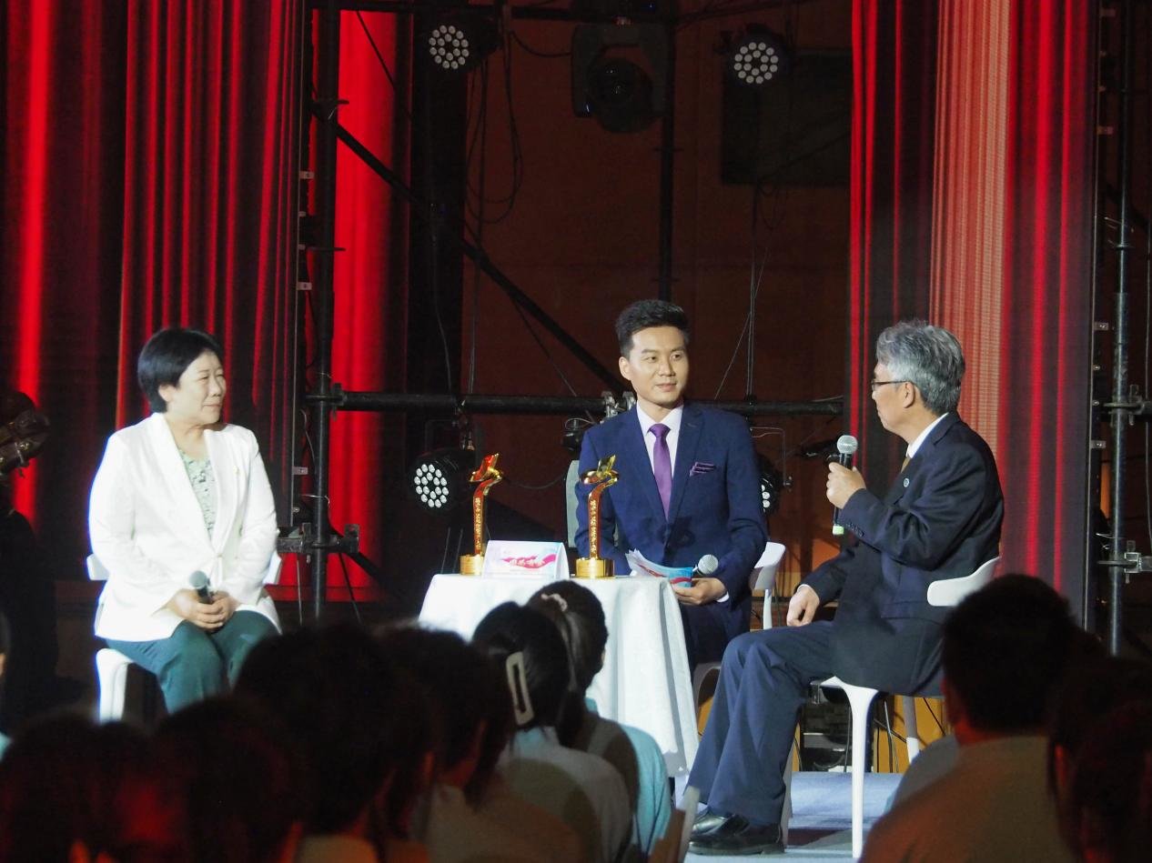 感动中原年度人物访谈现场