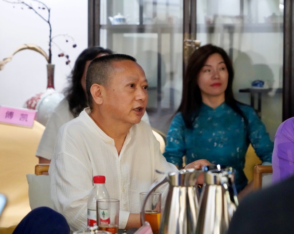 成都书画家吴晓毅。