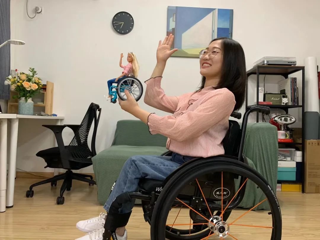 程子和她的轮椅芭比