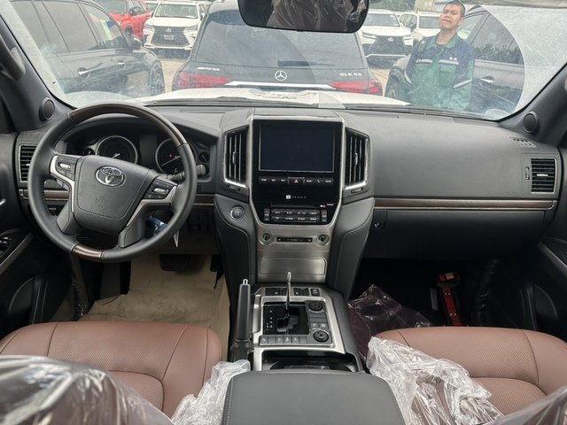 多功真皮桃木方向盘,桃木内饰,4区空调,酷路泽57～真皮,kdss,棕内21