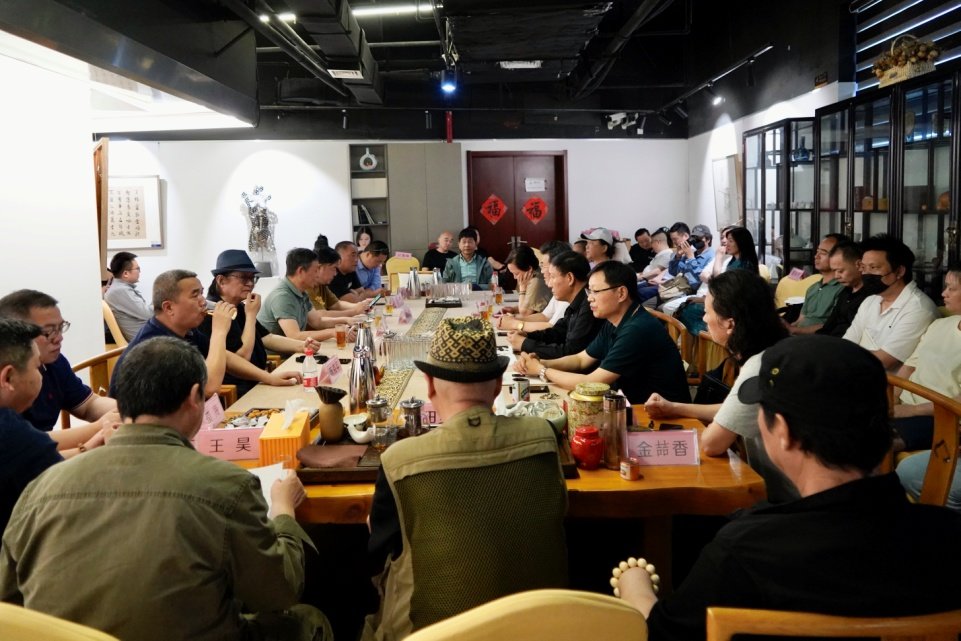 吴国平、赵治平、李双阳等参与学术交流。