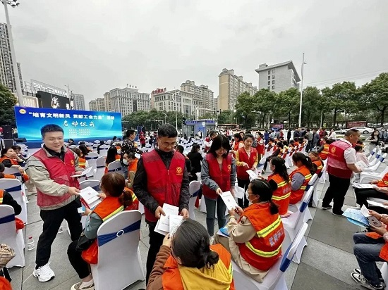 现场志愿者活动精彩纷呈