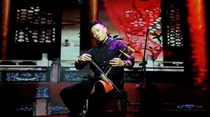一把京胡一生愿 守住中华文化的本真情怀_凤凰网