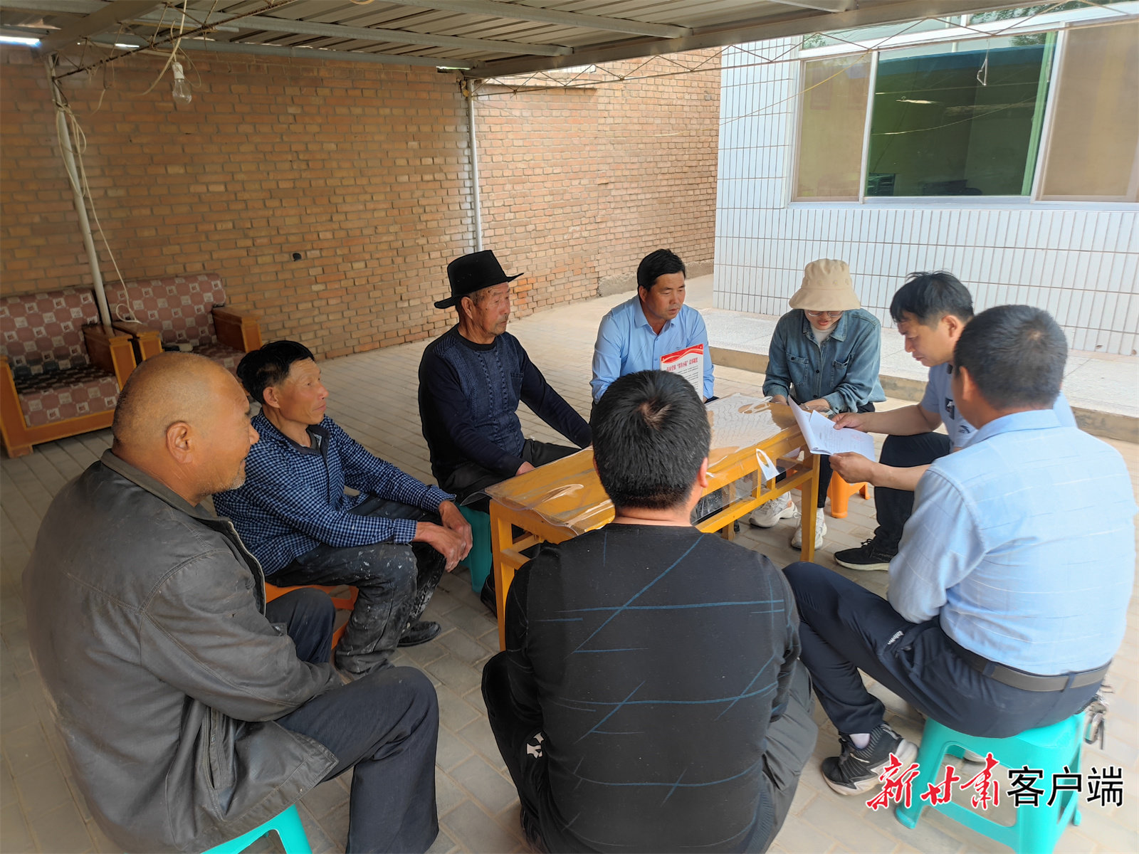 “小院子”说事议事