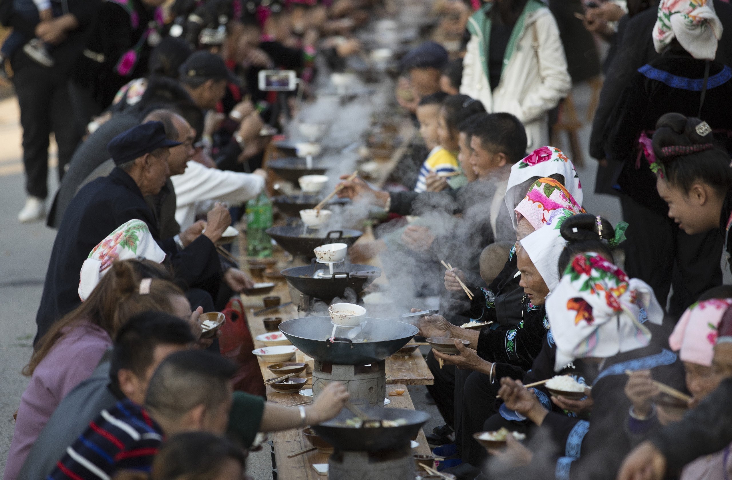 风声|30村民吃祝寿宴被干部劝离,权力之手不要伸得太长