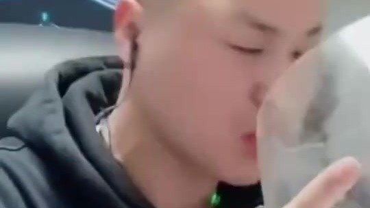 网红三千哥直播PK喝酒后去世 友人：喝了至少四瓶白酒