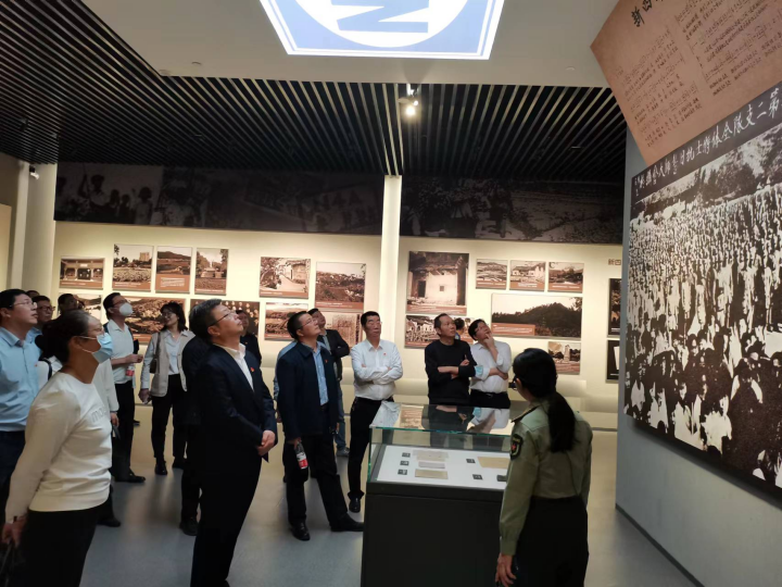 江西应用技术职业学院主题教育专题读书班赴大余开展现场教学