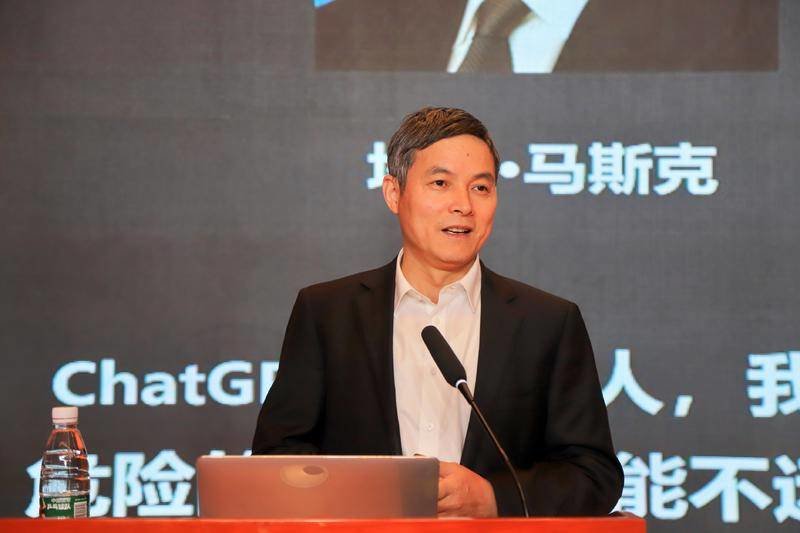 科大讯飞集团总裁吴晓如授课