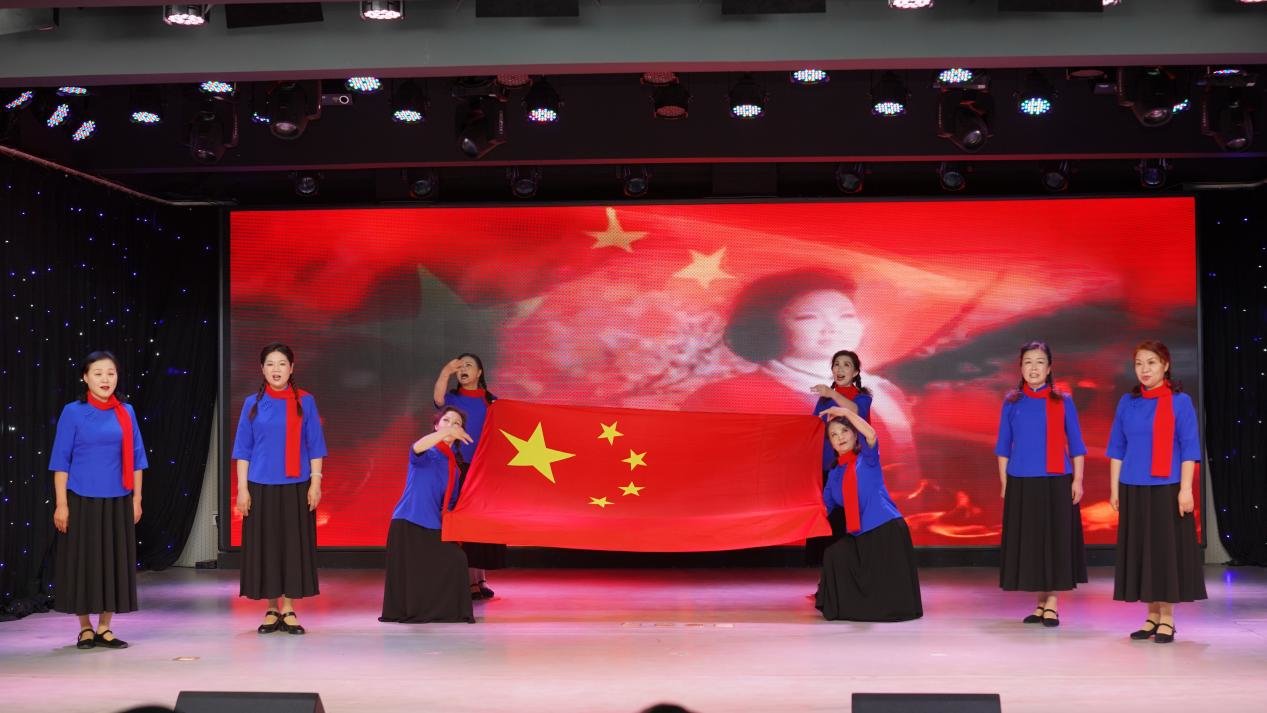 歌曲《绣红旗》：济宁市拥军优属协会心连心艺术团
