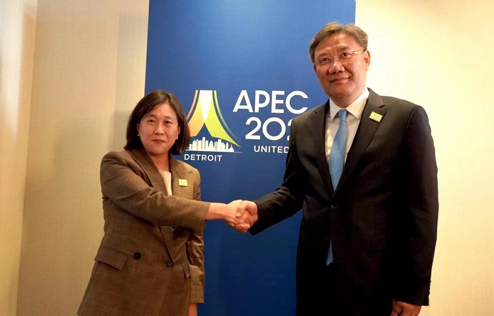 中国商务部长会见美贸易代表，就4个重点问题提出关切_凤凰网