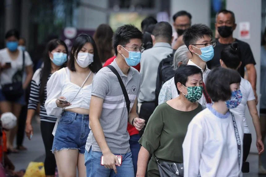 钟南山预警5月疫情高峰周增4000万，口罩还能不能摘下了？