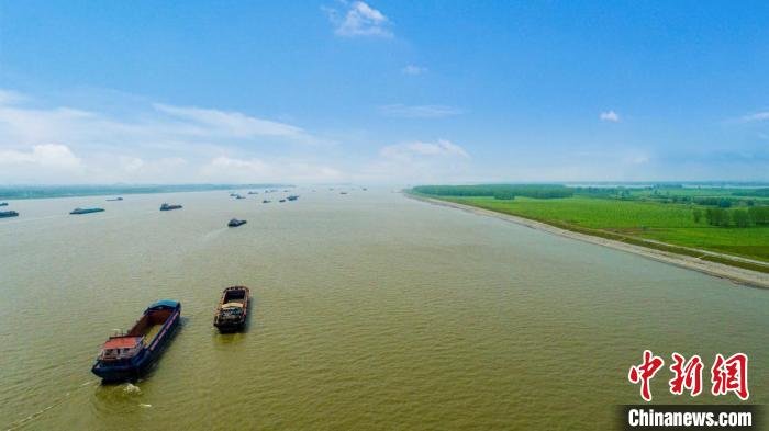 长江下游武汉至安庆段中洪水期航道水深全面提升