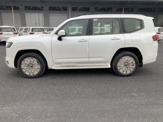 2022款丰田酷路泽lc300国六即将开售