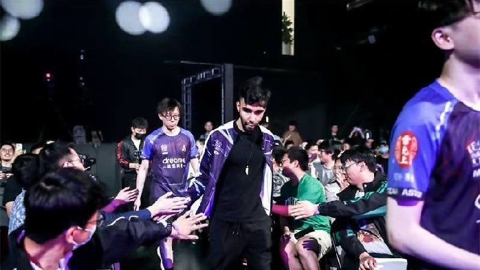 DPC中国联赛开放线下观赛 DOTA2电竞生态、商业化进入正轨_凤凰网