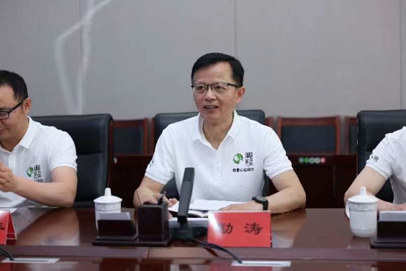 来回6800公里 宁波专家“特种兵”式送医到新疆