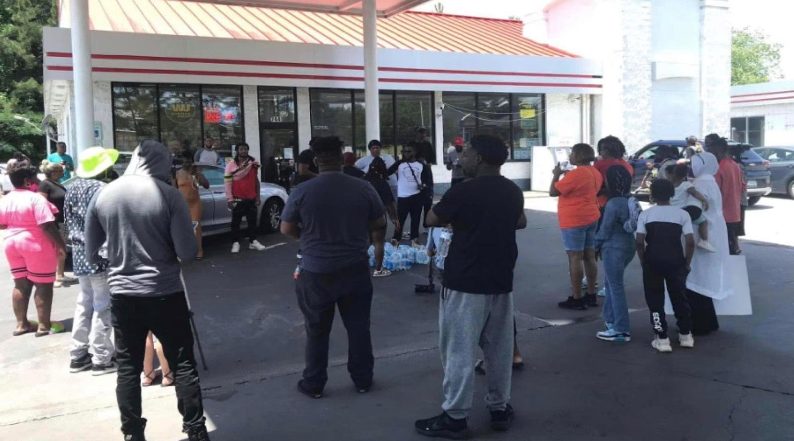 美国南卡罗莱纳州亚裔误认遭偷窃，枪杀14岁黑人被起诉