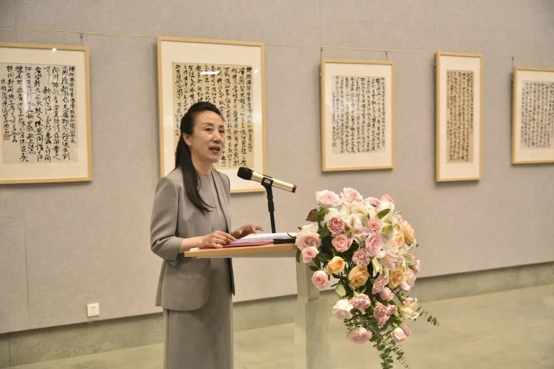 西北师范大学党委常委、宣传部部长、副校长 邓小娟教授 致欢迎词